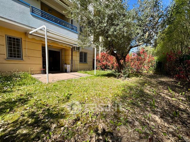 Appartamento in residenziale in Via F. Cilea 56