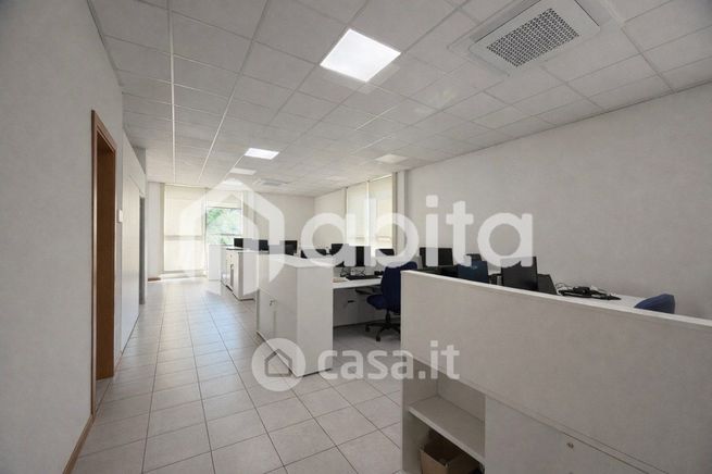 Capannone in commerciale in Via di Terranuova