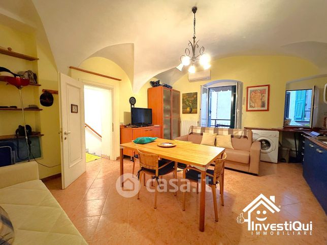 Appartamento in residenziale in Via Gio Batta Chiappe 34