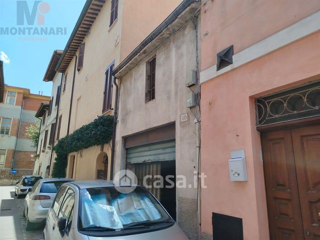 Box/posto auto in residenziale in Via del Campo 40