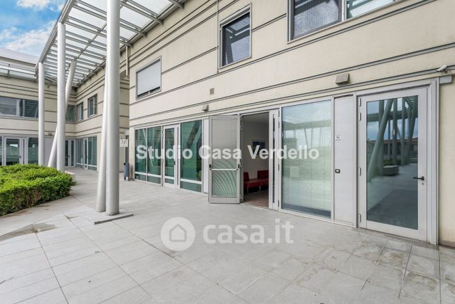 Ufficio in commerciale in Via Papa Giovanni XXIII