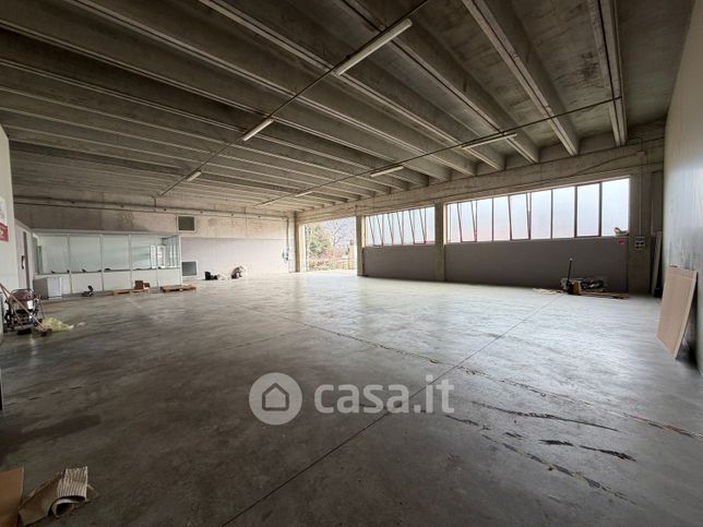 Capannone in commerciale in Via Maglio di Sopra