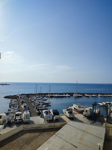 Appartamento in residenziale in Lungomare Marconi 3