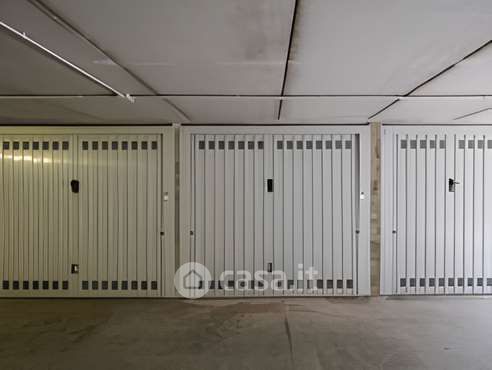 Box/posto auto in residenziale in Via Martiri di Cefalonia