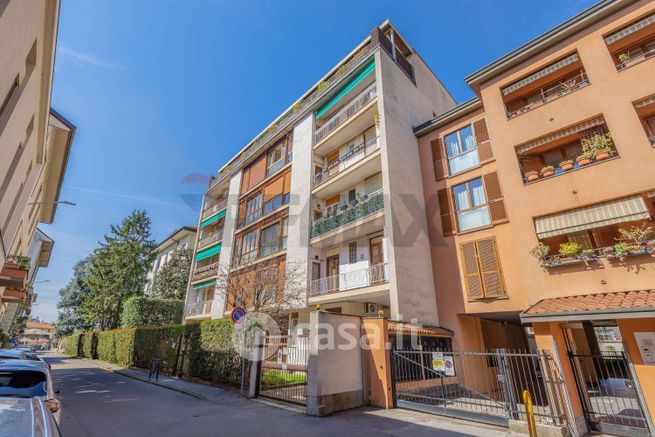 Appartamento in residenziale in Via Felice Caronni 9
