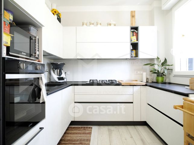 Appartamento in residenziale in Via del Pero 11
