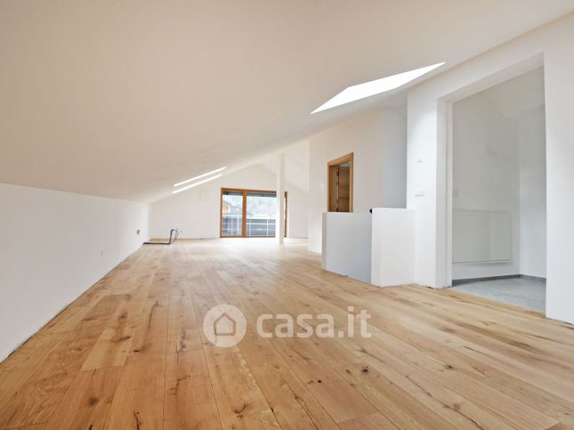 Loft in residenziale in Via Peter Paul Rainer 25