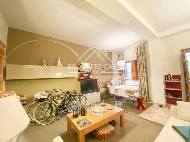 Casa indipendente in residenziale in Via Roma