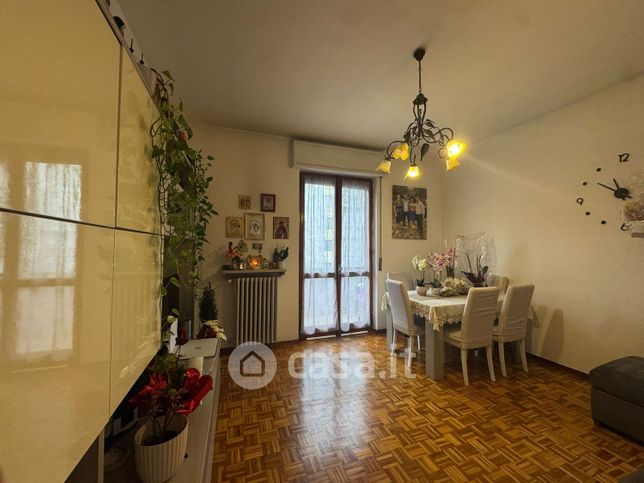 Appartamento in residenziale in Via Trino 3
