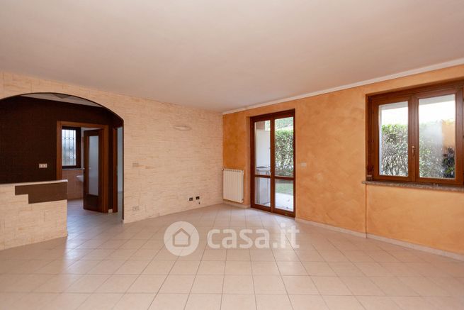 Appartamento in residenziale in Strada Rubattera 25