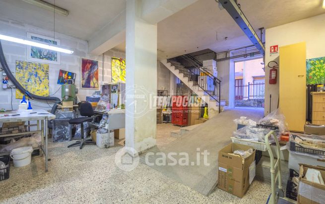 Capannone in commerciale in Viale Cavour