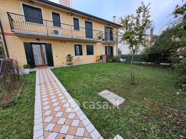 Appartamento in residenziale in Via D.Franceschetti