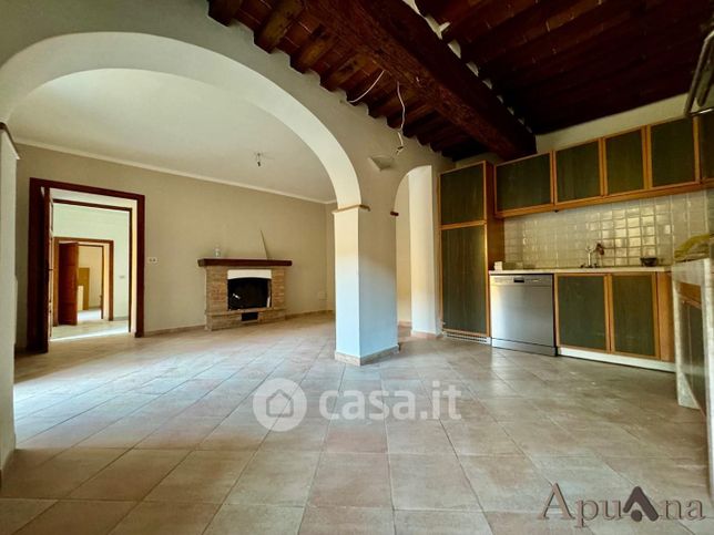 Appartamento in residenziale in Piazza Mercurio 54100