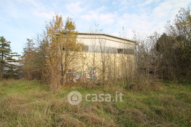 Terreno agricolo in commerciale in Via Merlino