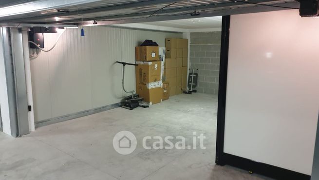 Box/posto auto in residenziale in Via Giuseppe Saragat 51