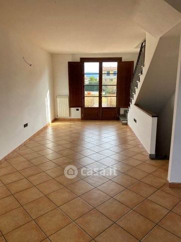 Casa indipendente in residenziale in 