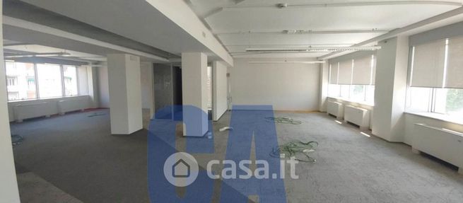 Ufficio in commerciale in Viale Monza