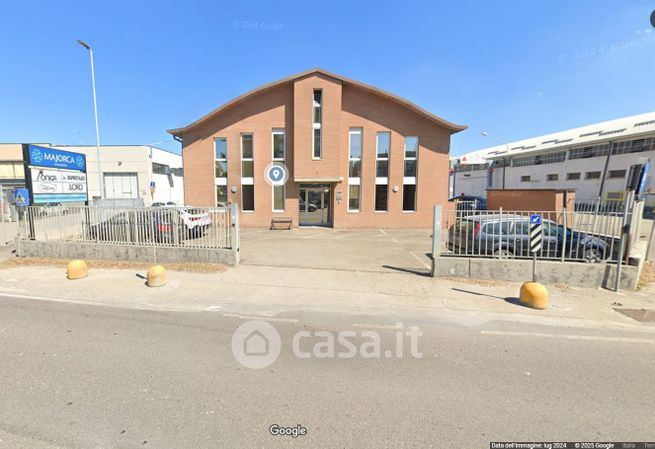 Capannone in commerciale in Via Radici in Piano 590