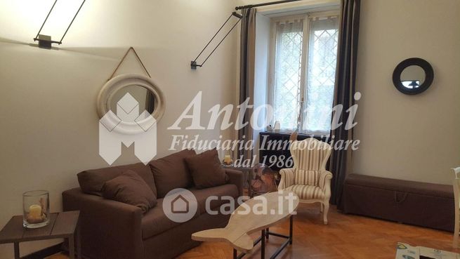 Appartamento in residenziale in Via Lariana