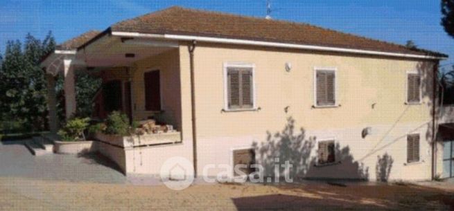 Casa indipendente in residenziale in Via Luisa Baccaria 13