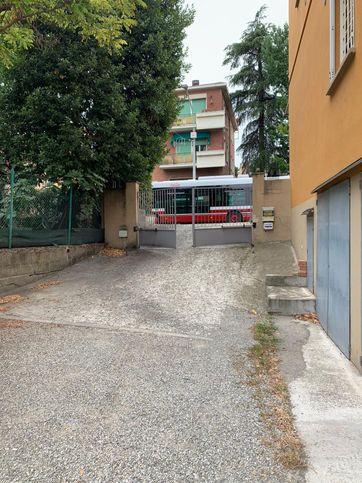 Garage/posto auto in residenziale in Via della Barca