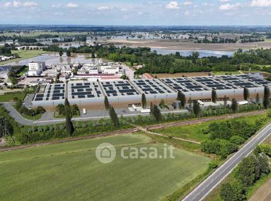 Capannone in commerciale in Strada Stanga Verde