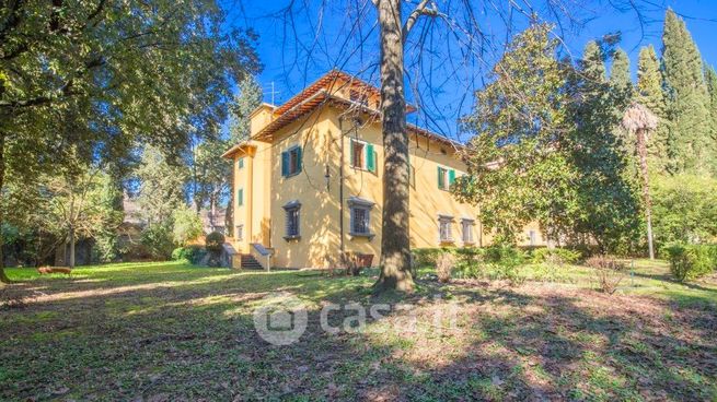 Casa indipendente in residenziale in Viale Alessandro Volta 56