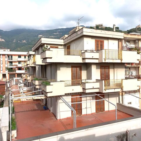 Villetta a schiera in residenziale in Via Sarno Palma 27