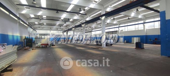 Capannone in commerciale in CANONICA D'ADDA