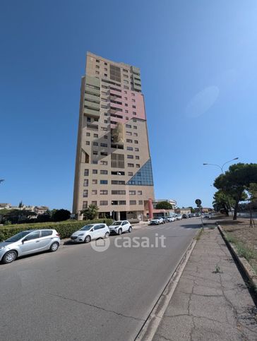 Box/posto auto in residenziale in Viale Unicef