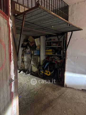 Box/posto auto in residenziale in Via ViggiÃ¹