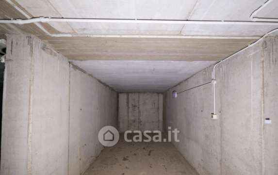 Box/posto auto in residenziale in Via Dante Alighieri