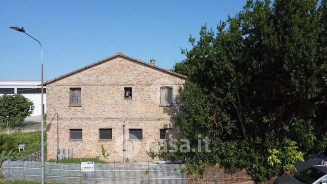 Terreno edificabile in residenziale in Via del Commercio 5