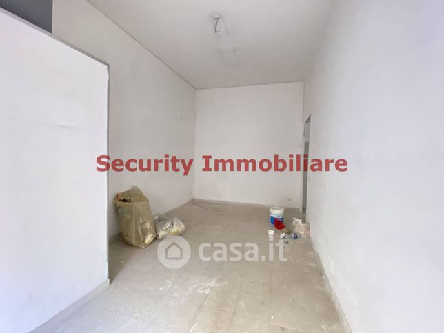 Attività/licenza (con o senza mura) in commerciale in Via Giuseppe Mazzini