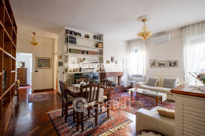 Appartamento in residenziale in Via Gavirate 23