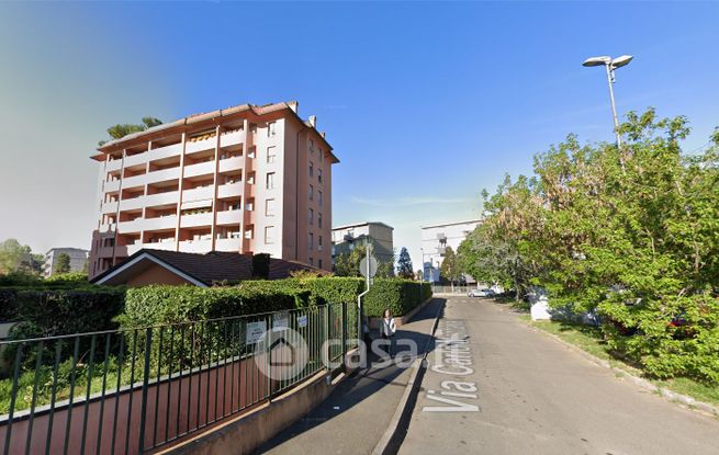 Box/posto auto in residenziale in Via Carlo Montanari 19