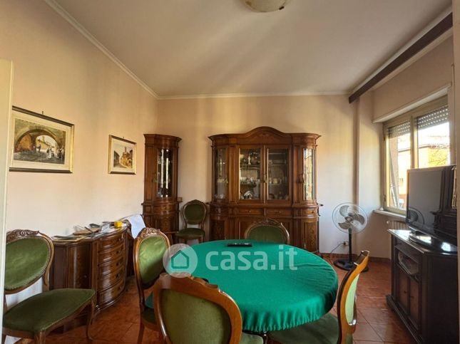 Appartamento in residenziale in Via Costantino 139