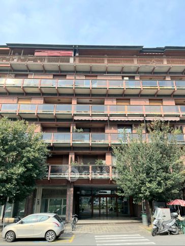 Ufficio in commerciale in Viale della LibertÃ  17