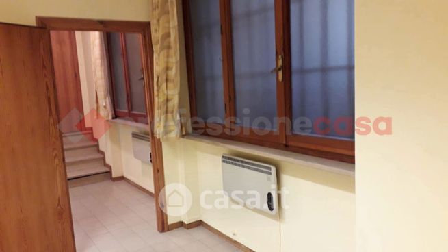 Ufficio in commerciale in 