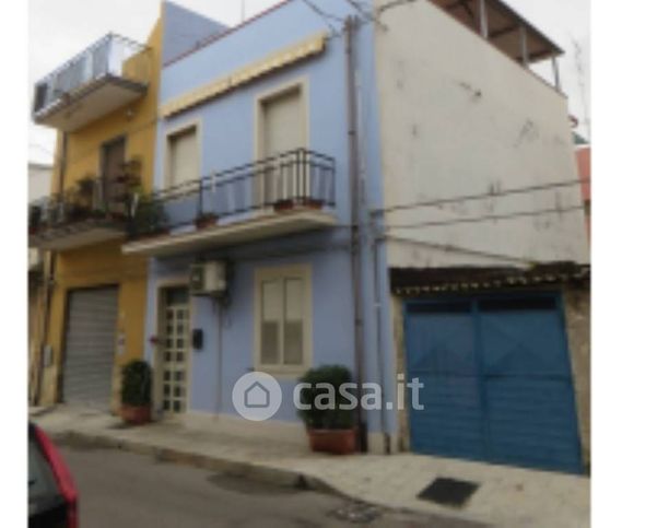 Appartamento in residenziale in Via C. Lombardo 14