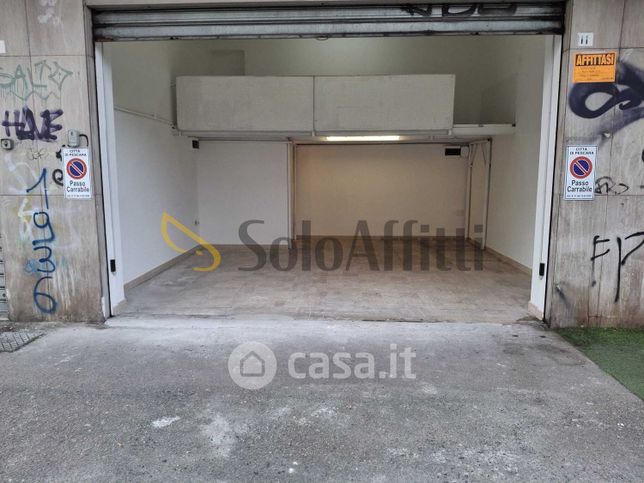 Box/posto auto in residenziale in Via Bologna