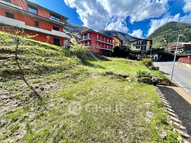 Garage/posto auto in residenziale in Via Madonna della Neve