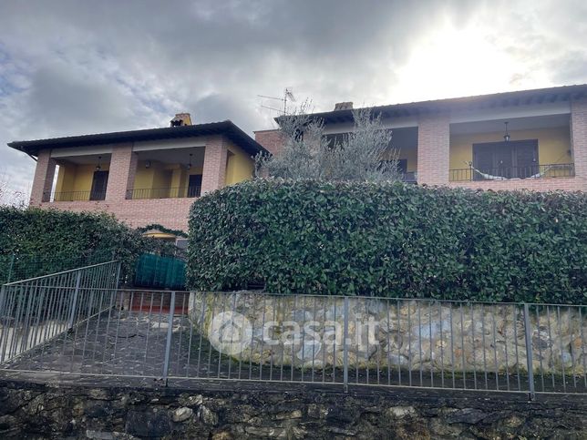 Appartamento in residenziale in Via Collazzano 24