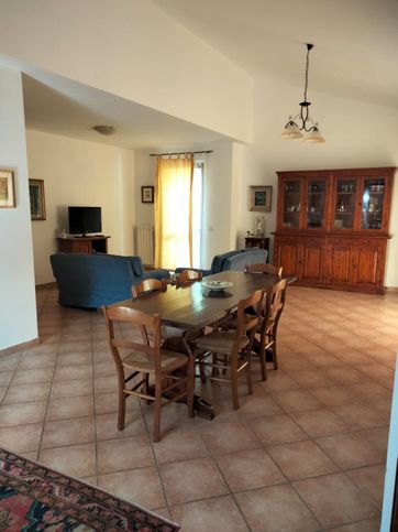 Casa indipendente in residenziale in Via Valiano