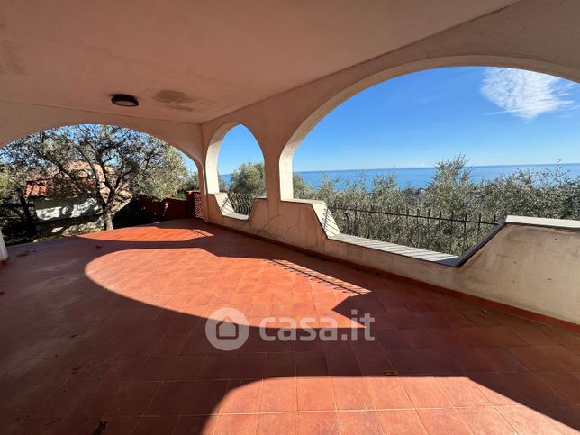 Villa in residenziale in Strada San Lorenzo