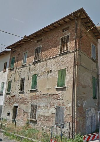 Casa bi/trifamiliare in residenziale in Via Vittorio Veneto