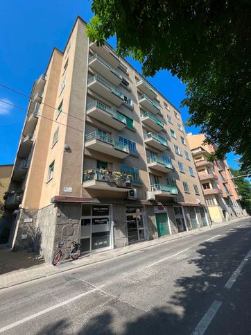 Appartamento in residenziale in Viale Antonio Aldini 2