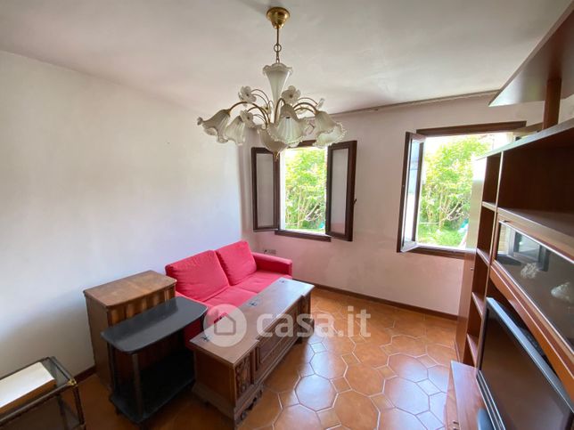 Casa indipendente in residenziale in Piazza Vittoria 29 /A