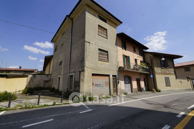 Casa indipendente in residenziale in Via Carrara Beroa 20