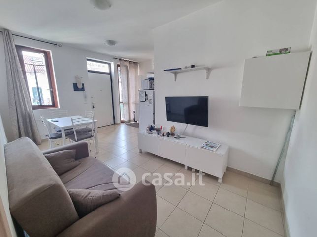 Appartamento in residenziale in Via Alessandro Manzoni 46